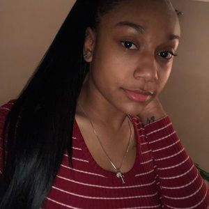 Meet your Posher, Jade